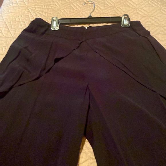 Black palazzo pants that look like a split maxi skirt, side leg has slit. - Picture 2 of 10